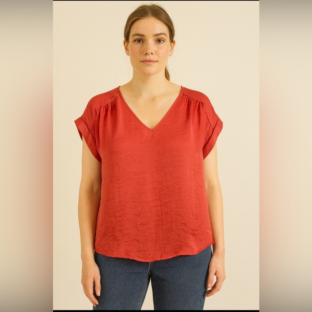 Catherine Women's Spiced Coral V-Neck Top. Size-Small